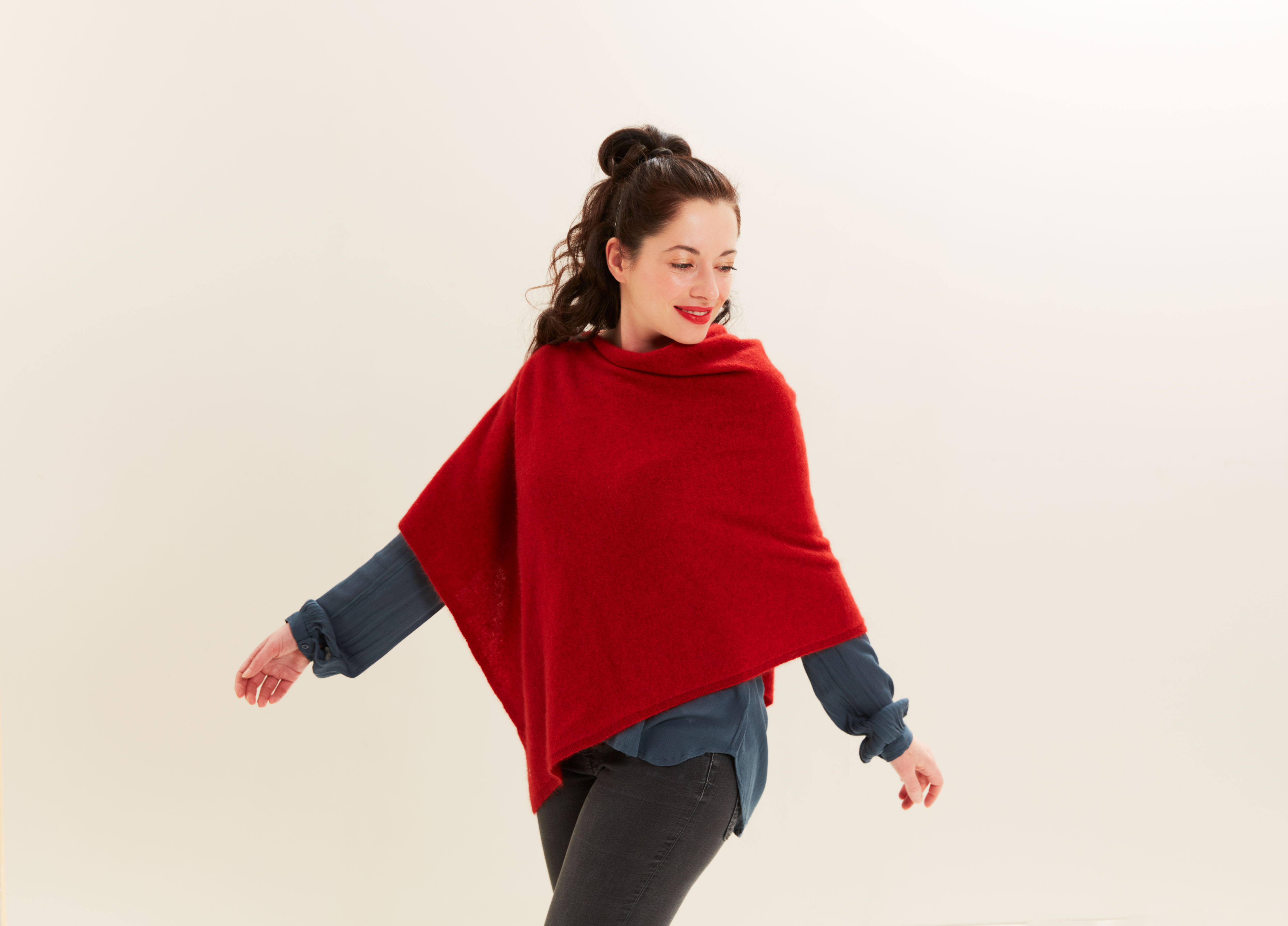 Kurzer Poncho Elvy